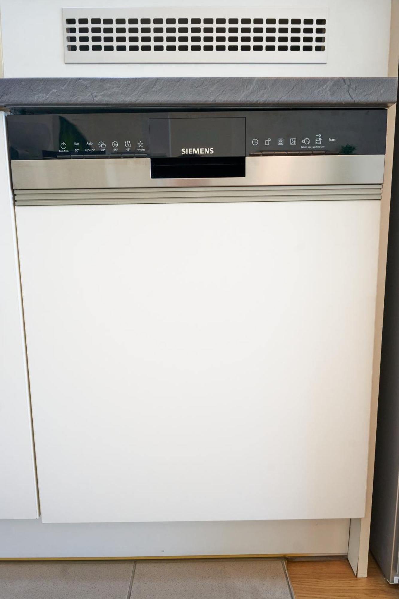 Trendy Zentral Gelegen Apartament
